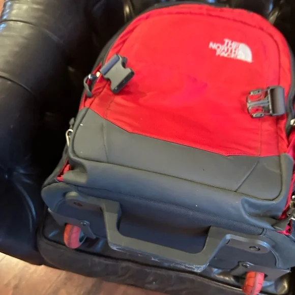 The north face double track wheeled travel bag suitcase